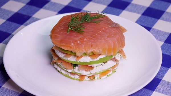 MILLEFEUILLE OF SALMON, APPLE AND CHEESE